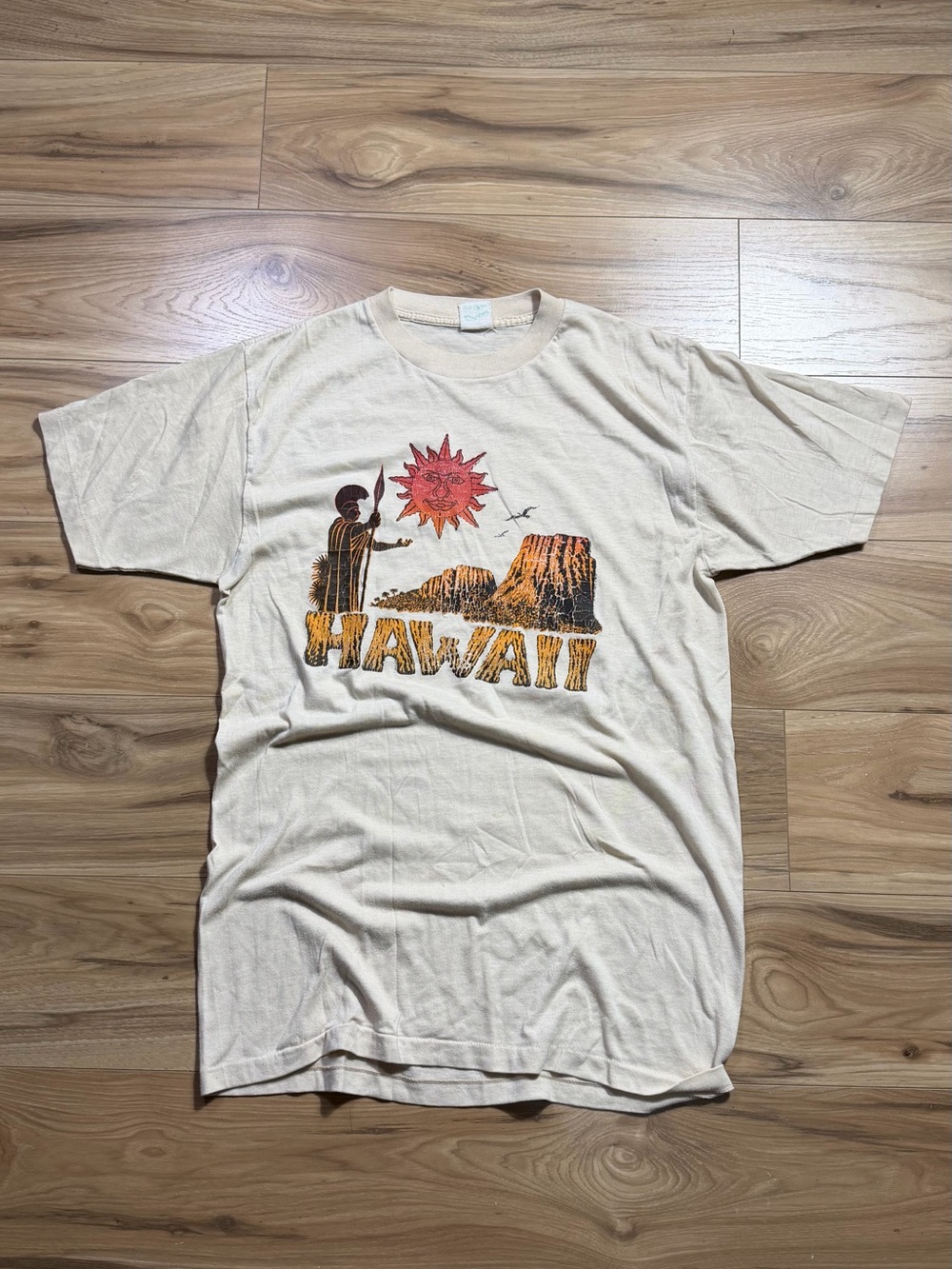Hawaii Graphic Tee - Cream Short Sleeve Shirt